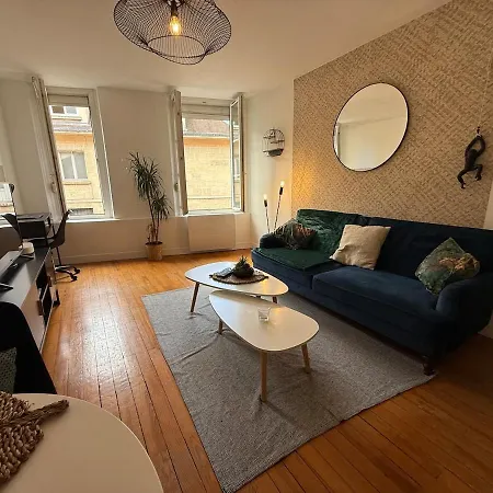 T2 Elegant Super Centre Апартаменты Бове